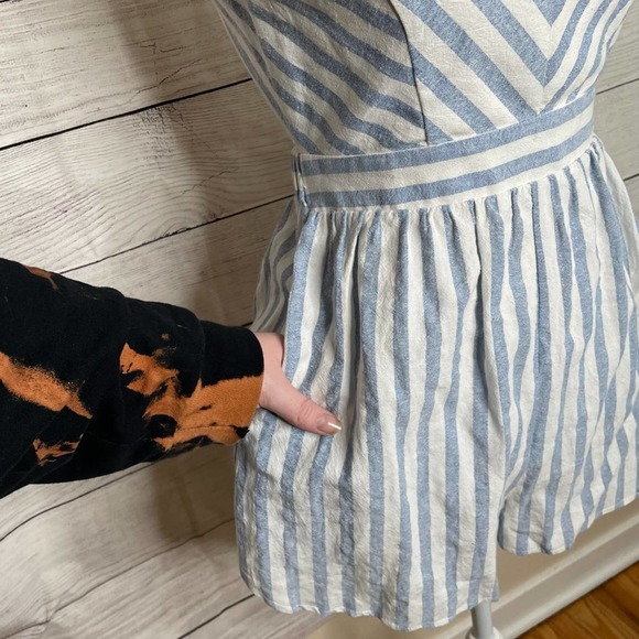 NEW! LF e-lady | Chambray Blue & White Stripe Strappy Open Back Romper 8 - Picture 3 of 12